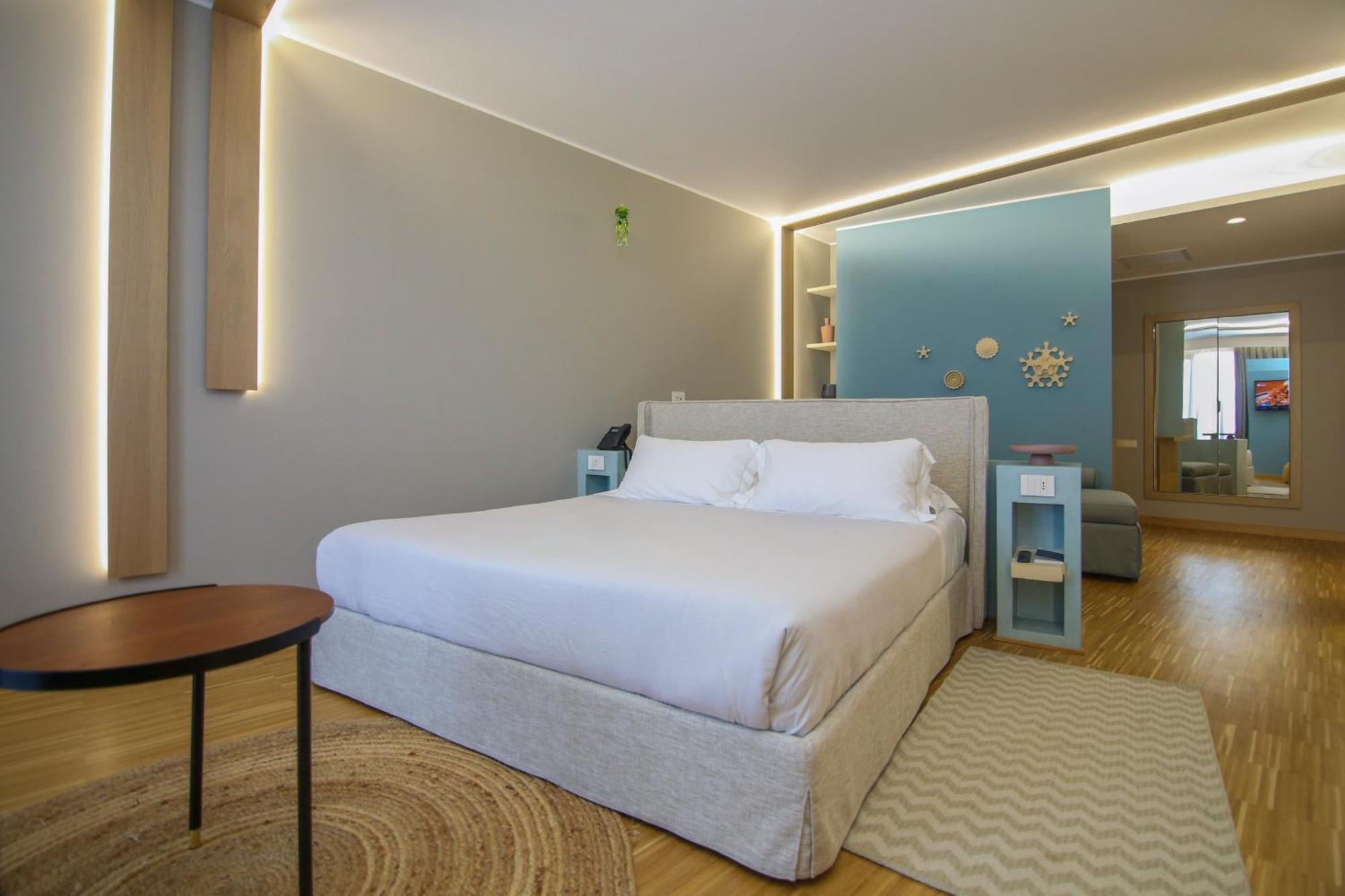 Hotel Vlora Priam, Affiliated By Melia Dış mekan fotoğraf