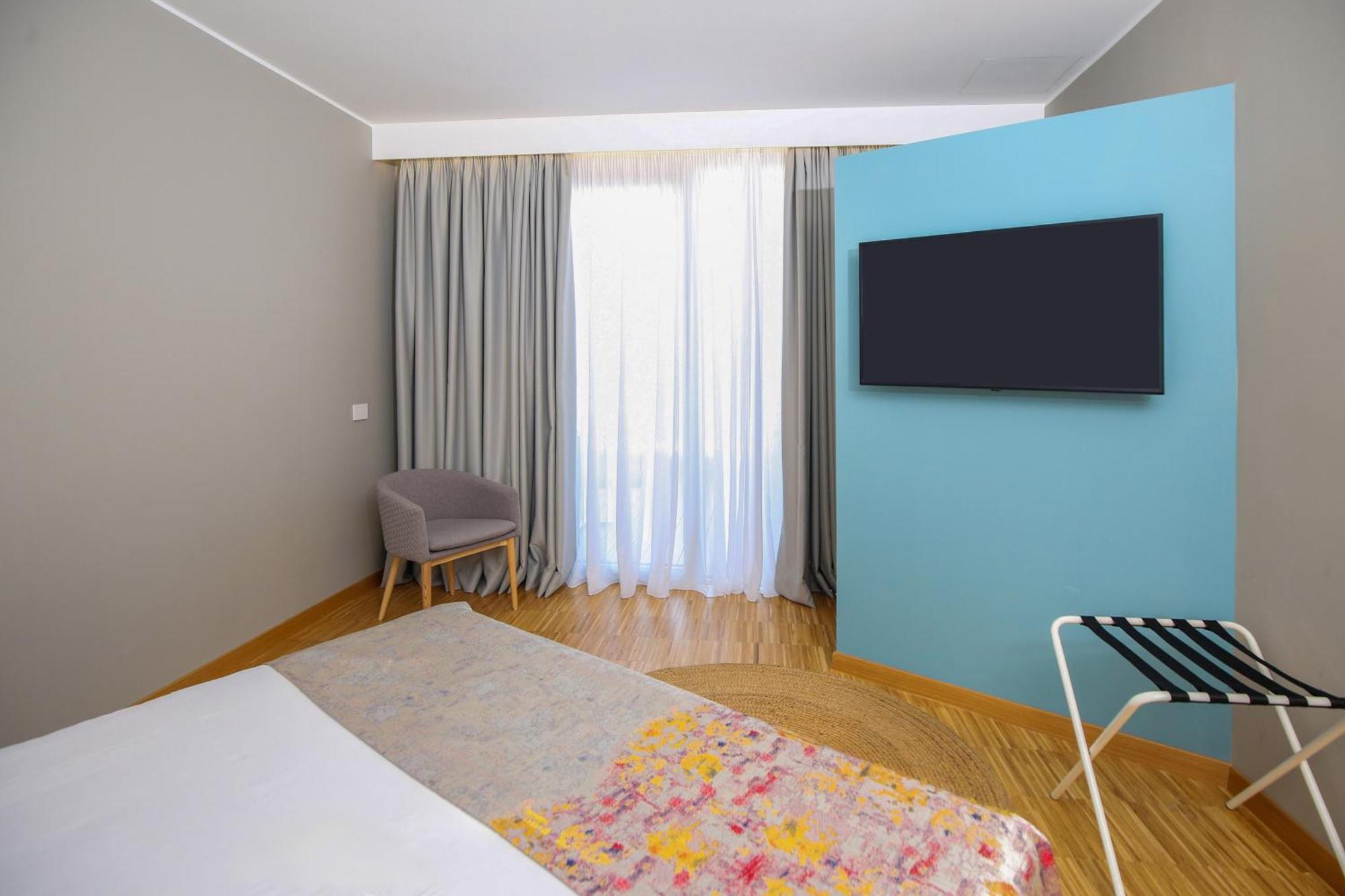Hotel Vlora Priam, Affiliated By Melia Dış mekan fotoğraf