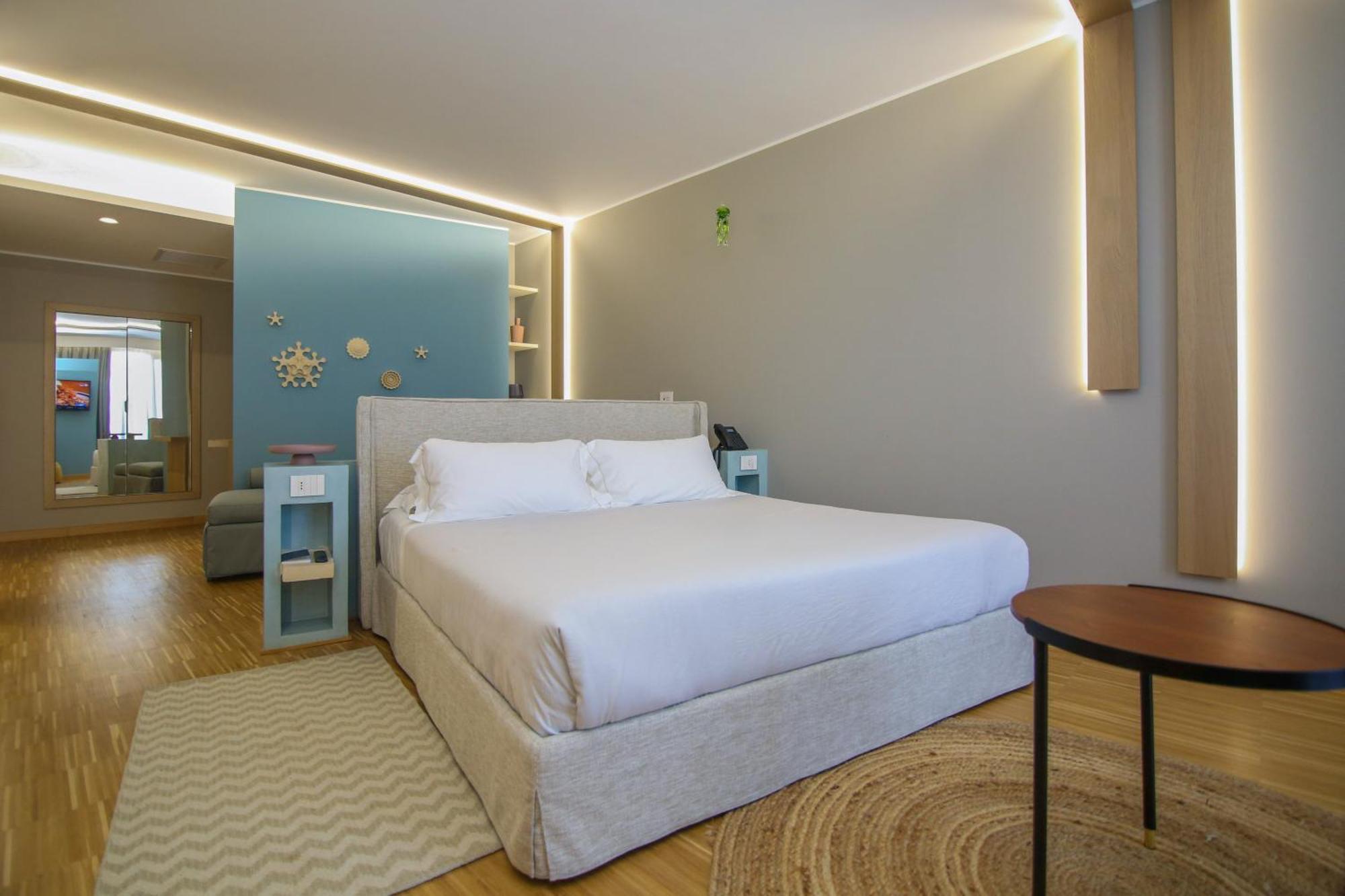 Hotel Vlora Priam, Affiliated By Melia Dış mekan fotoğraf