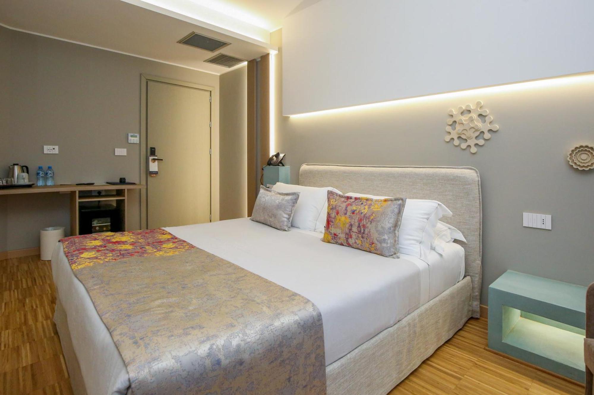Hotel Vlora Priam, Affiliated By Melia Dış mekan fotoğraf