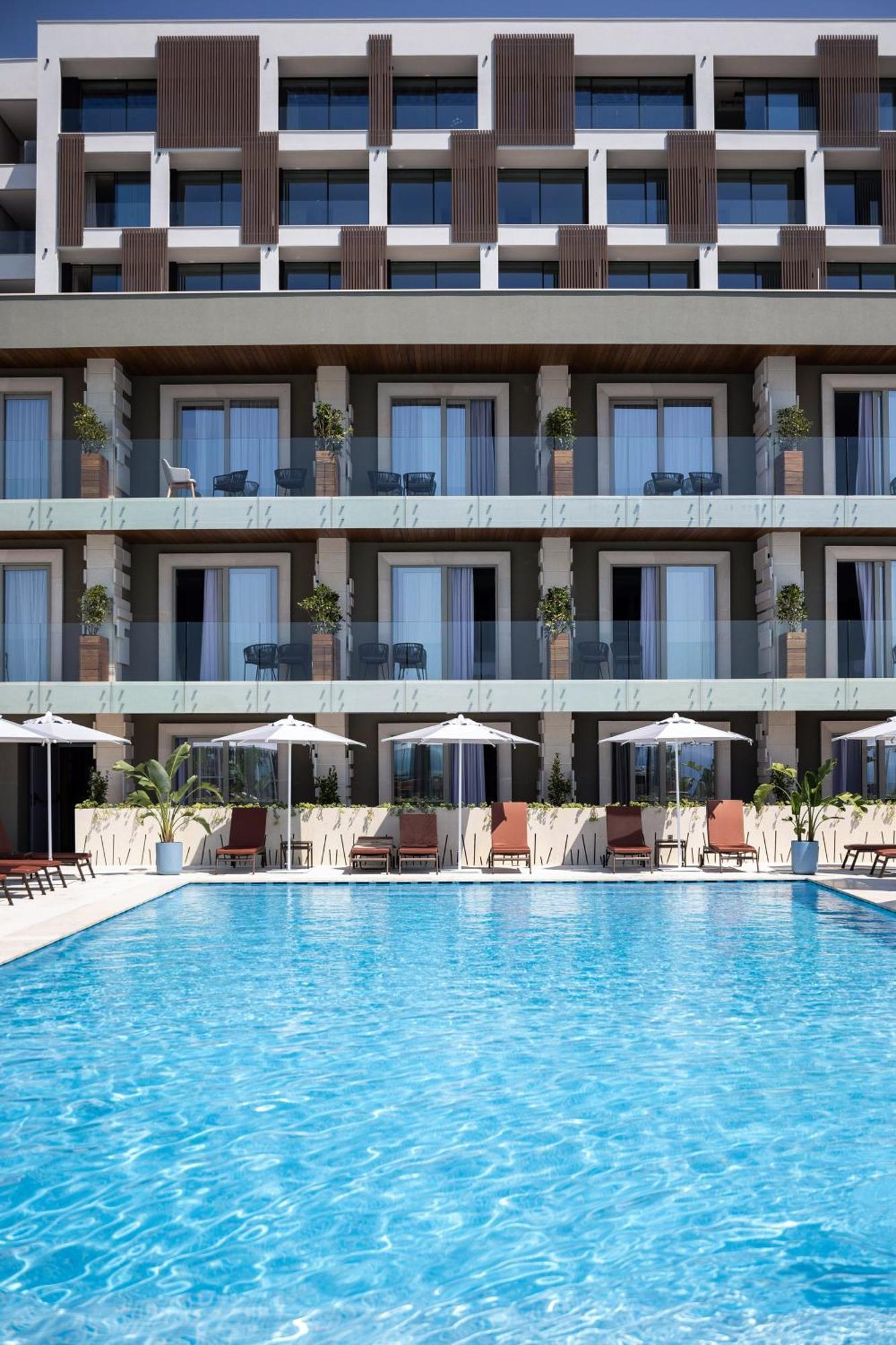 Hotel Vlora Priam, Affiliated By Melia Dış mekan fotoğraf