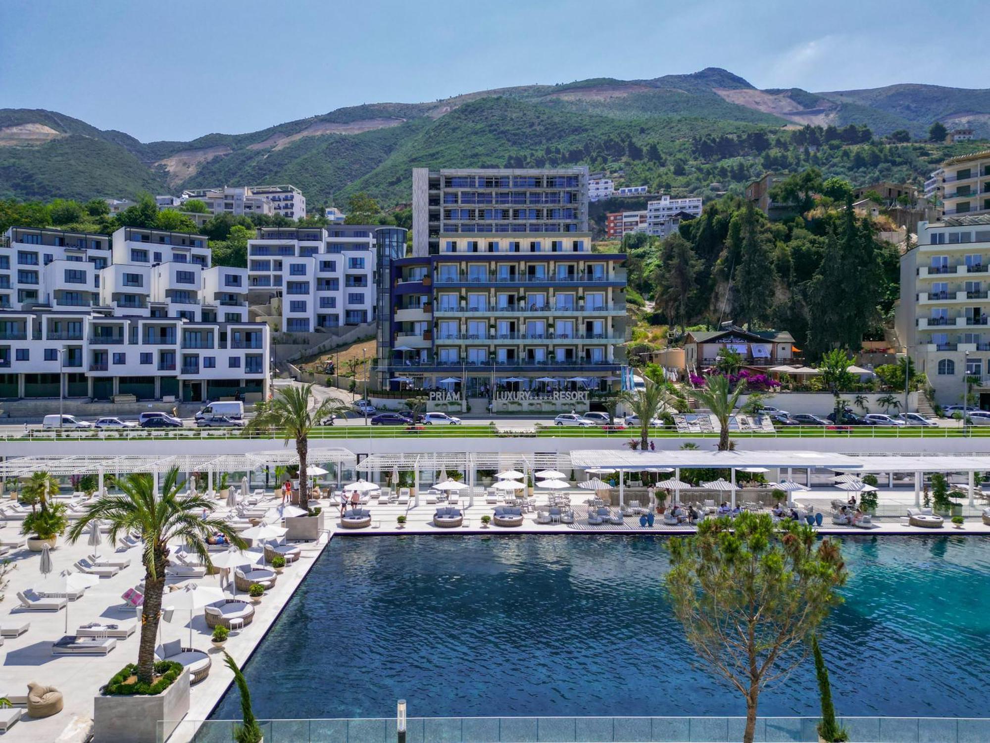 Hotel Vlora Priam, Affiliated By Melia Dış mekan fotoğraf